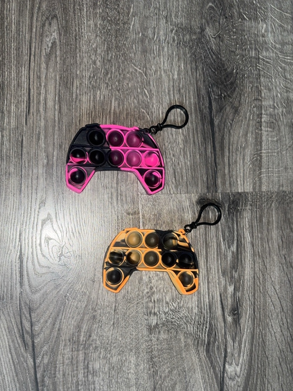 Pop-it Silicone Game Controller Keychains - Picture 2 of 2